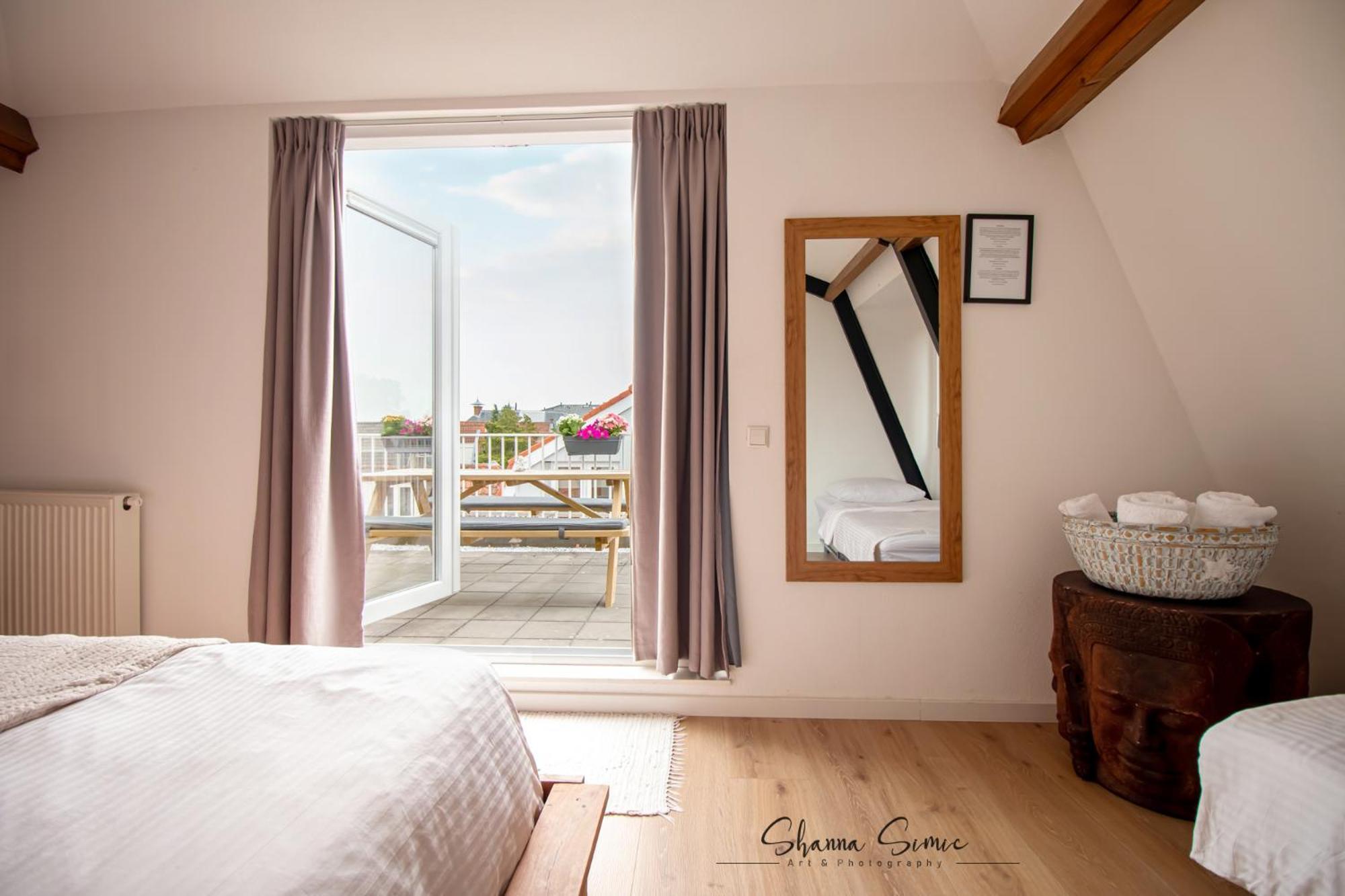 Aparthotel De Koning By Urban Home Stay Алкмаар Екстериор снимка