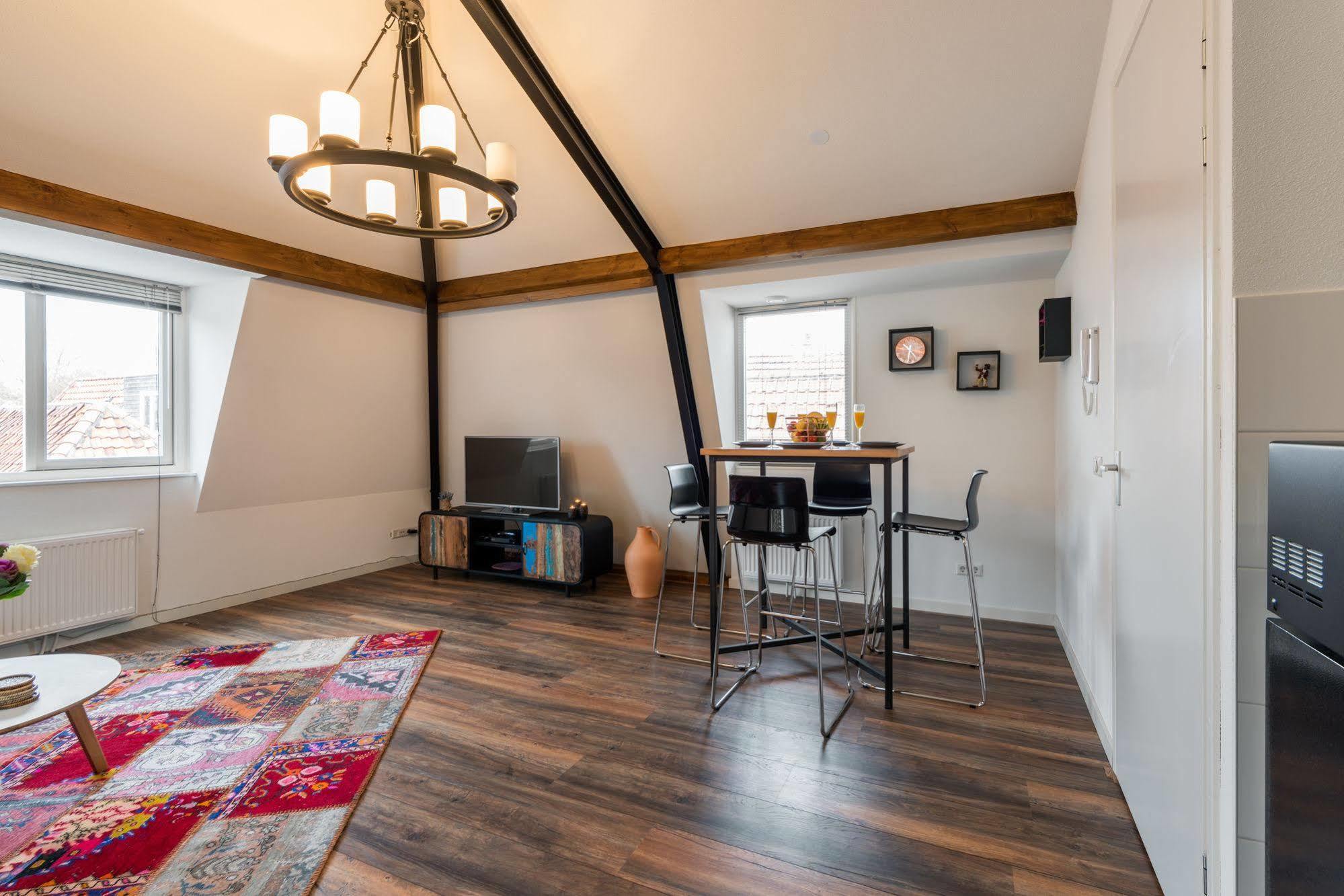 Aparthotel De Koning By Urban Home Stay Алкмаар Екстериор снимка