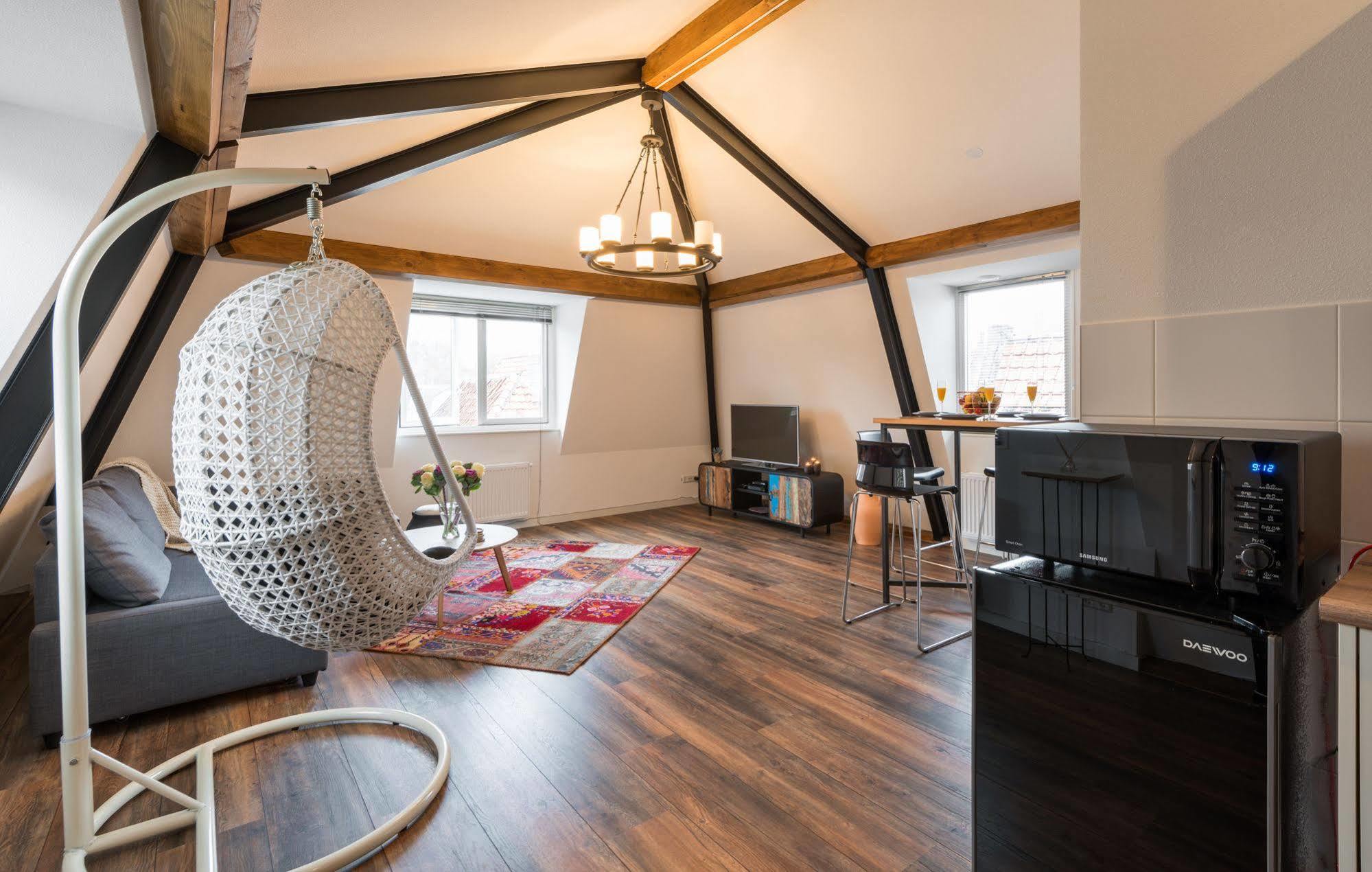 Aparthotel De Koning By Urban Home Stay Алкмаар Екстериор снимка